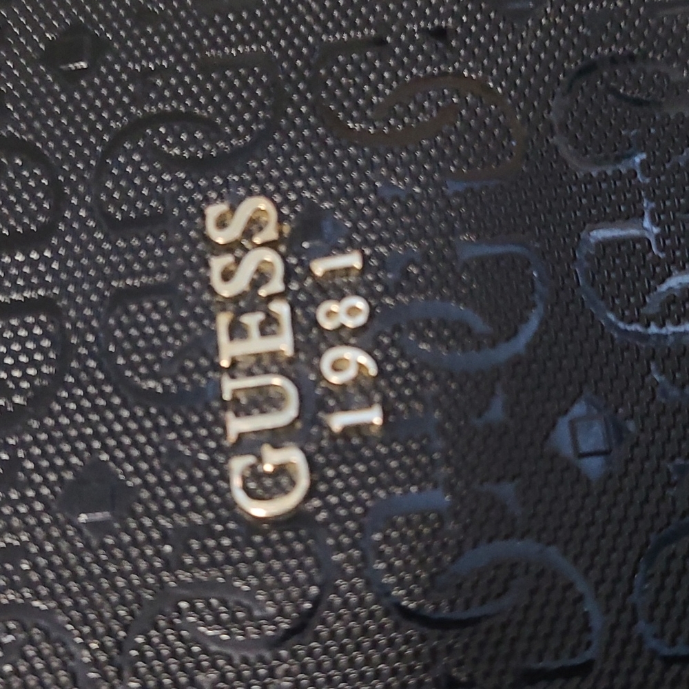 GUESS Tote bag. - Picture 2 of 8
